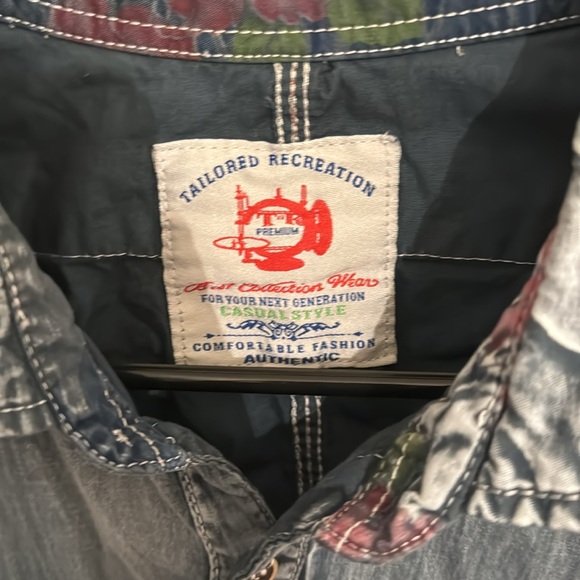 Tailored Recreation Button Down - Picture 2 of 3